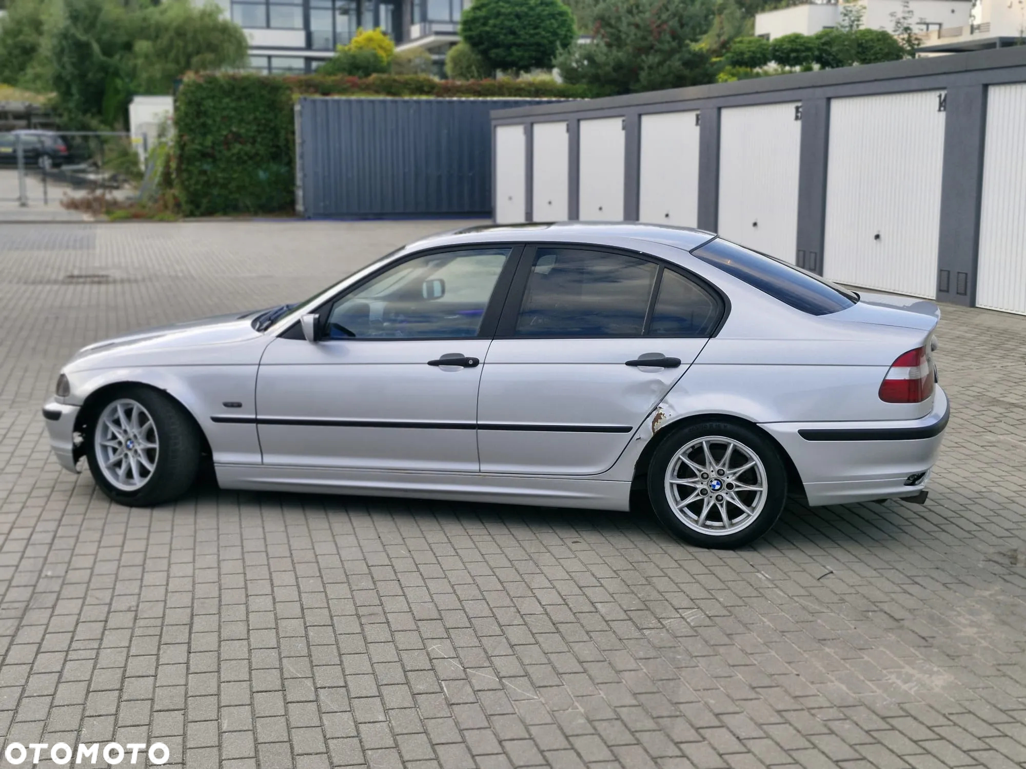 BMW Seria 3 316i - 21