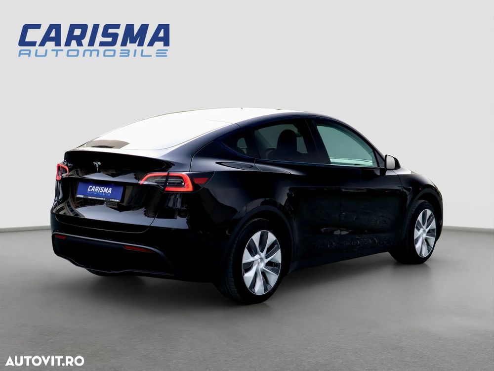 Tesla Model Y Long Range RWD Premium - 3