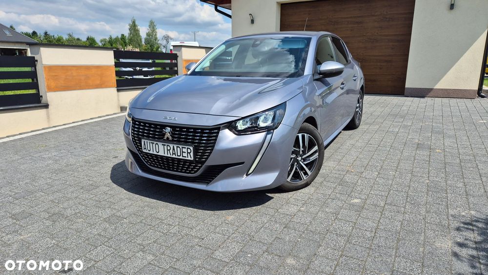 Peugeot 208 - 1