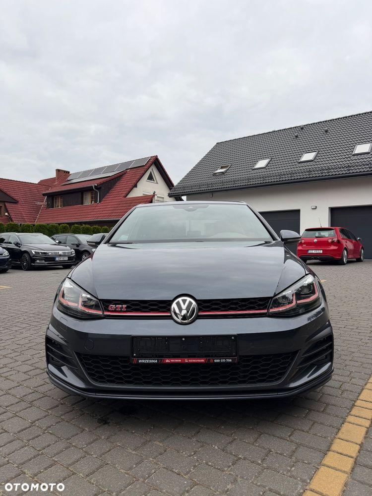 Volkswagen Golf - 4