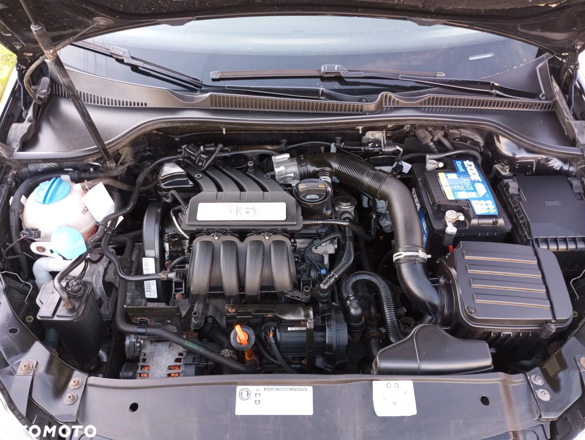 Volkswagen Golf VI 1.6 Comfortline - 24