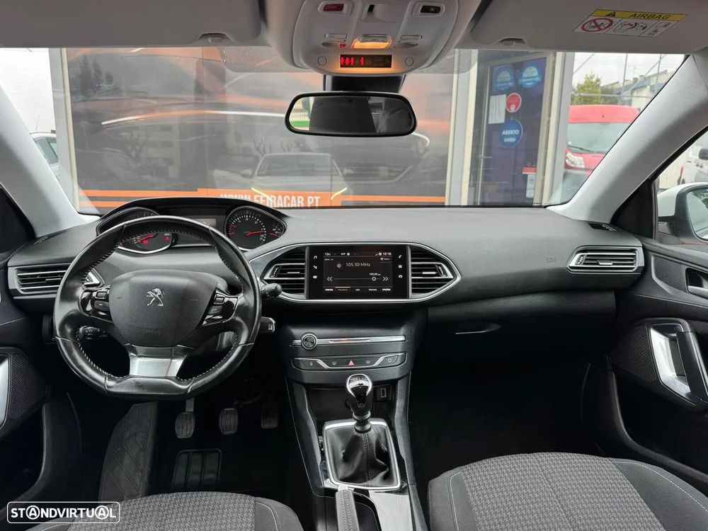 Peugeot 308 1.5 BlueHDi Active Pack - 32