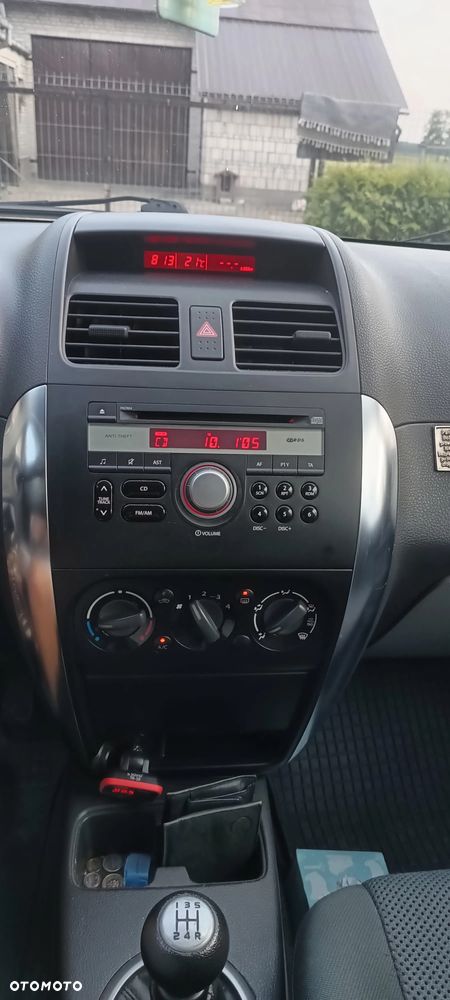 Suzuki SX4 1.6 VVT 4x2 Comfort - 4