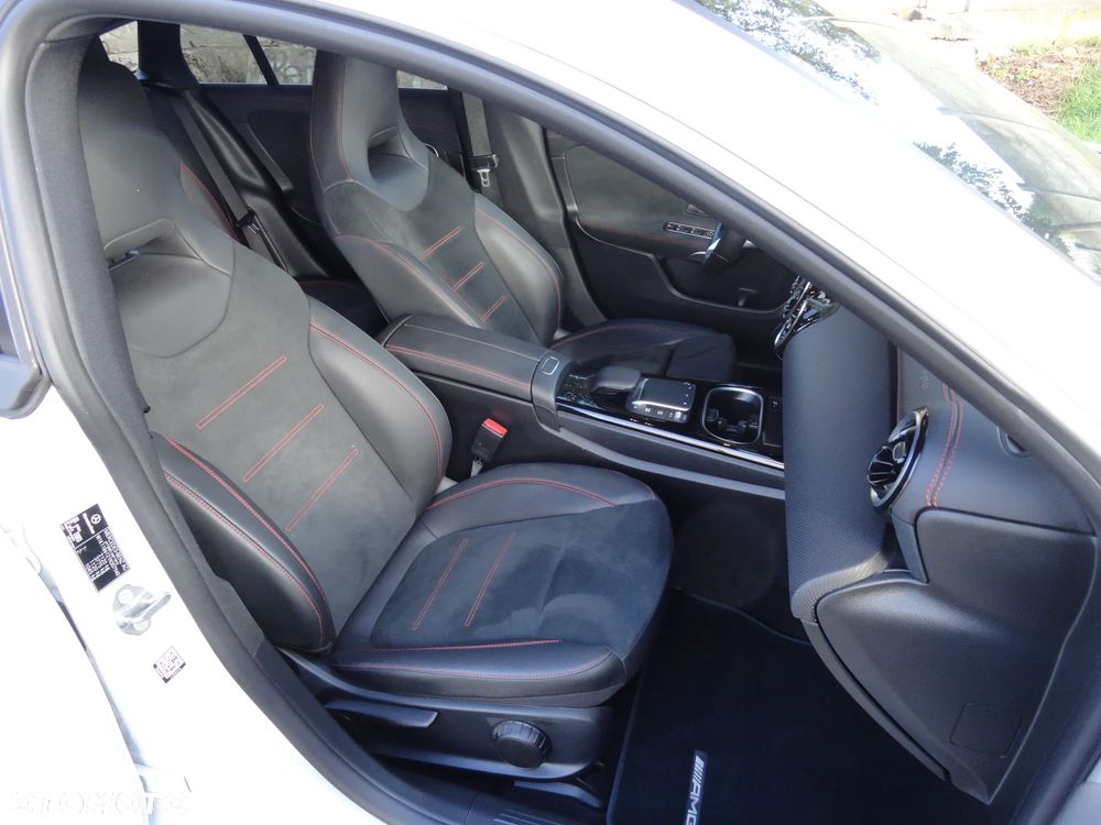 Mercedes-Benz CLA 200 d 8G-DCT AMG Line Advanced Plus - 11