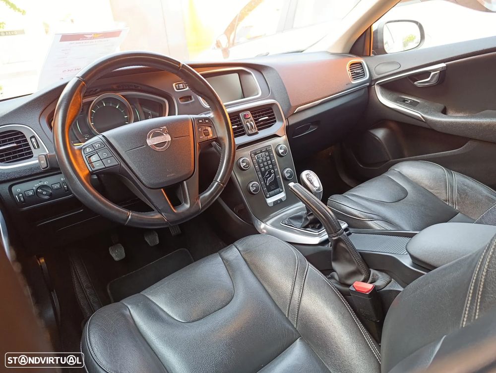 Volvo V40 D2 Kinetic - 11
