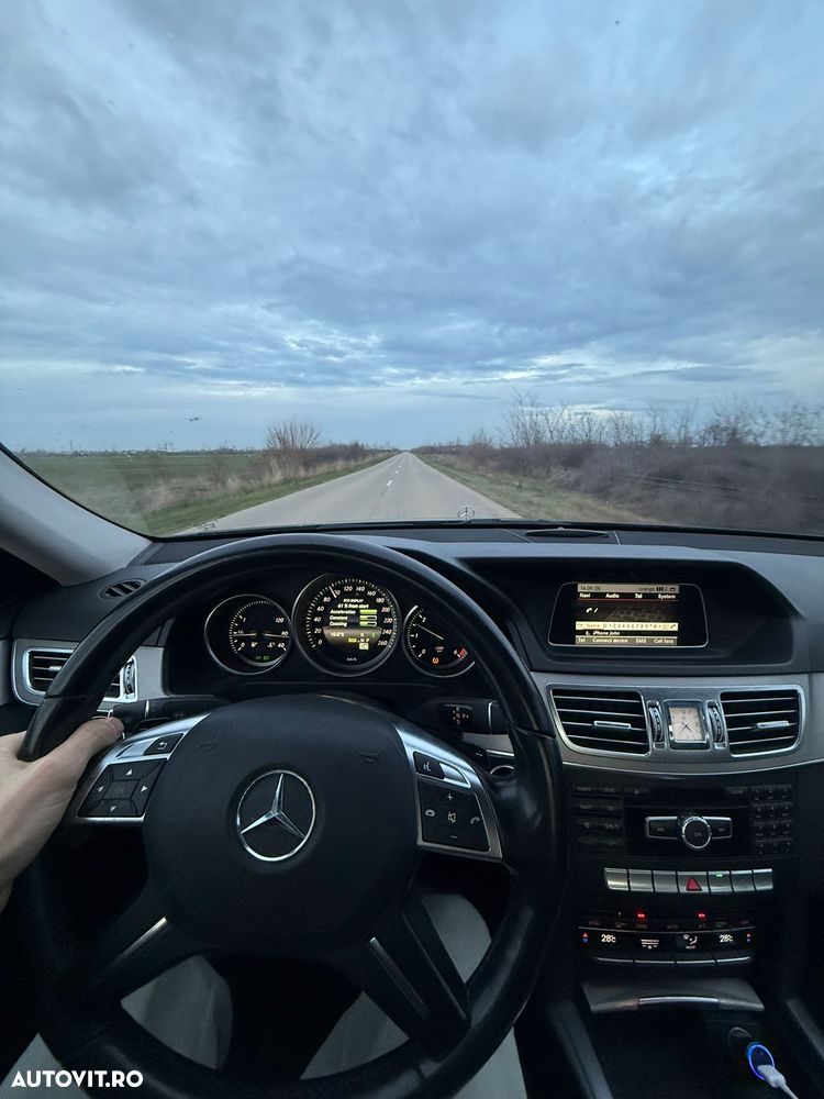 Mercedes-Benz E - 11