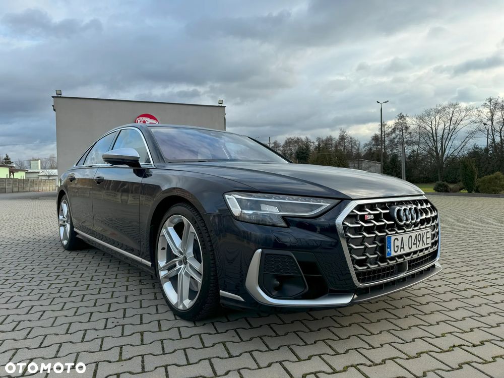 Audi S8 - 1