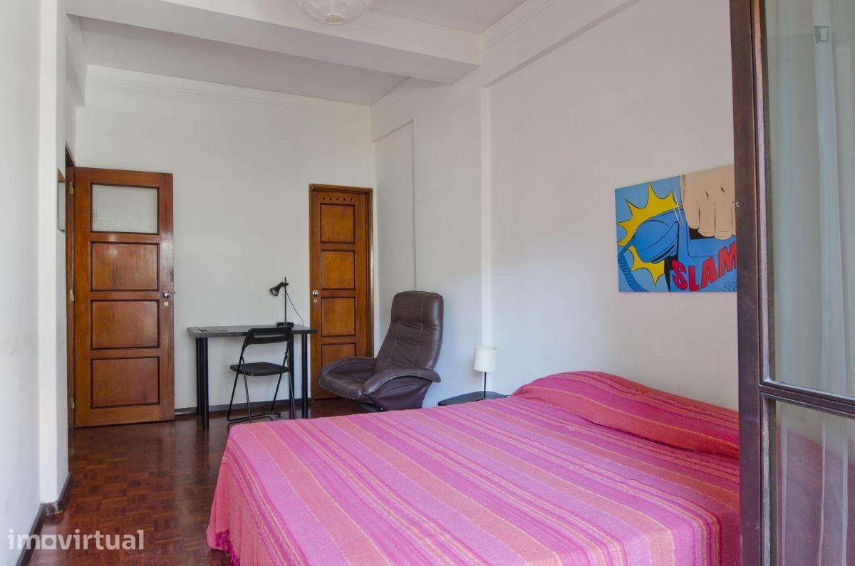 Quarto - localizado em São Bento Lisbon - Grande imagem: 2/19