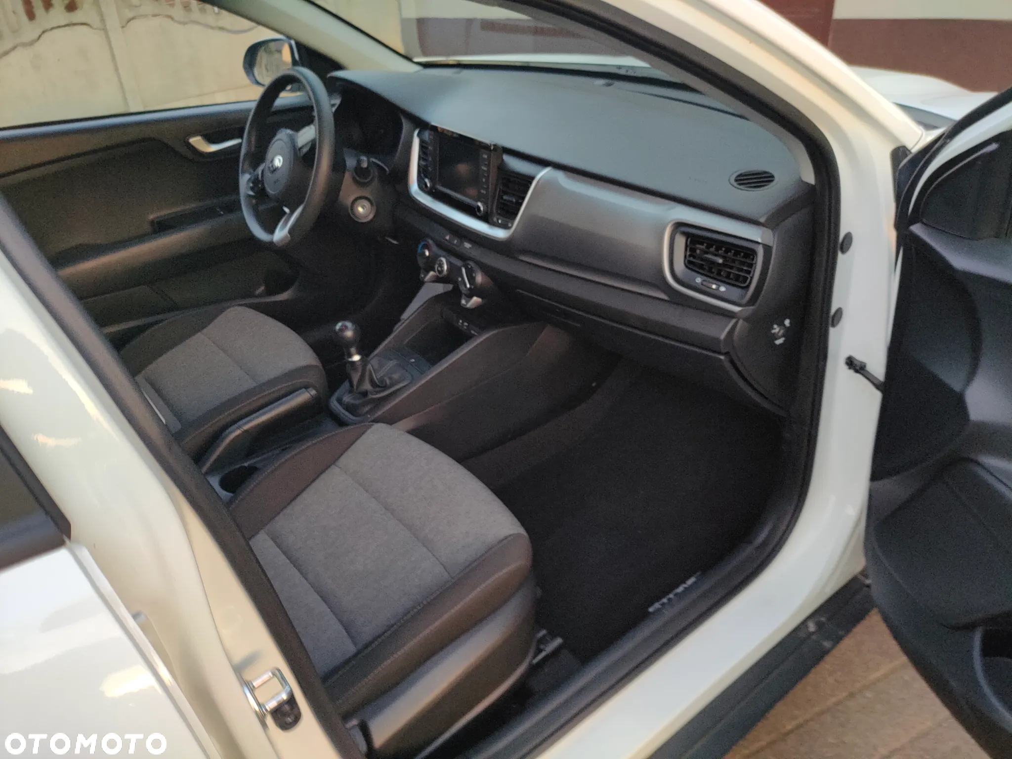 Kia Stonic 1.2 L - 25