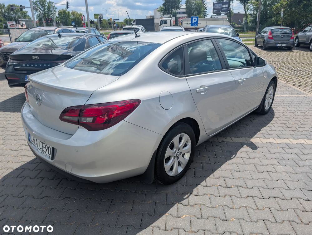 Opel Astra 1.6 Active EU6 - 5
