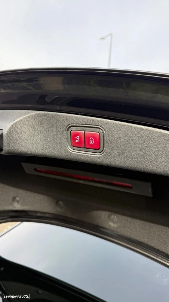 Mercedes-Benz E 220 d AMG Line - 35