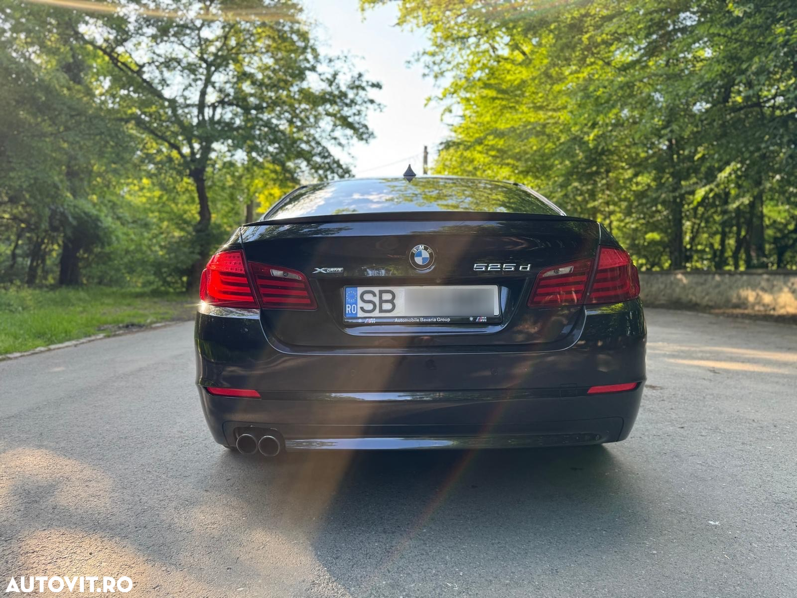 BMW Seria 5 525d xDrive - 5