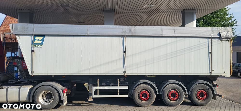 Zaslaw D-653A