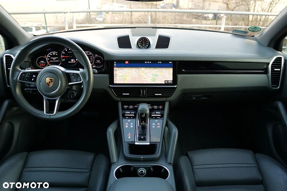 Porsche Cayenne Standard - 3