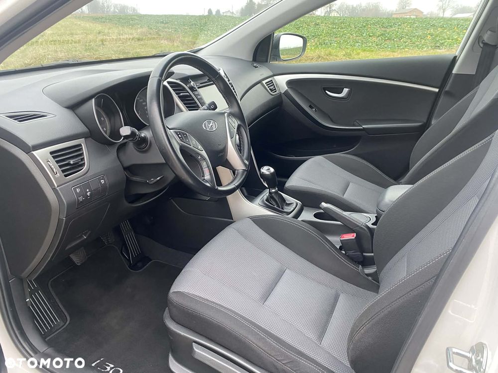 Hyundai i30 1.6 CRDi Premium - 10