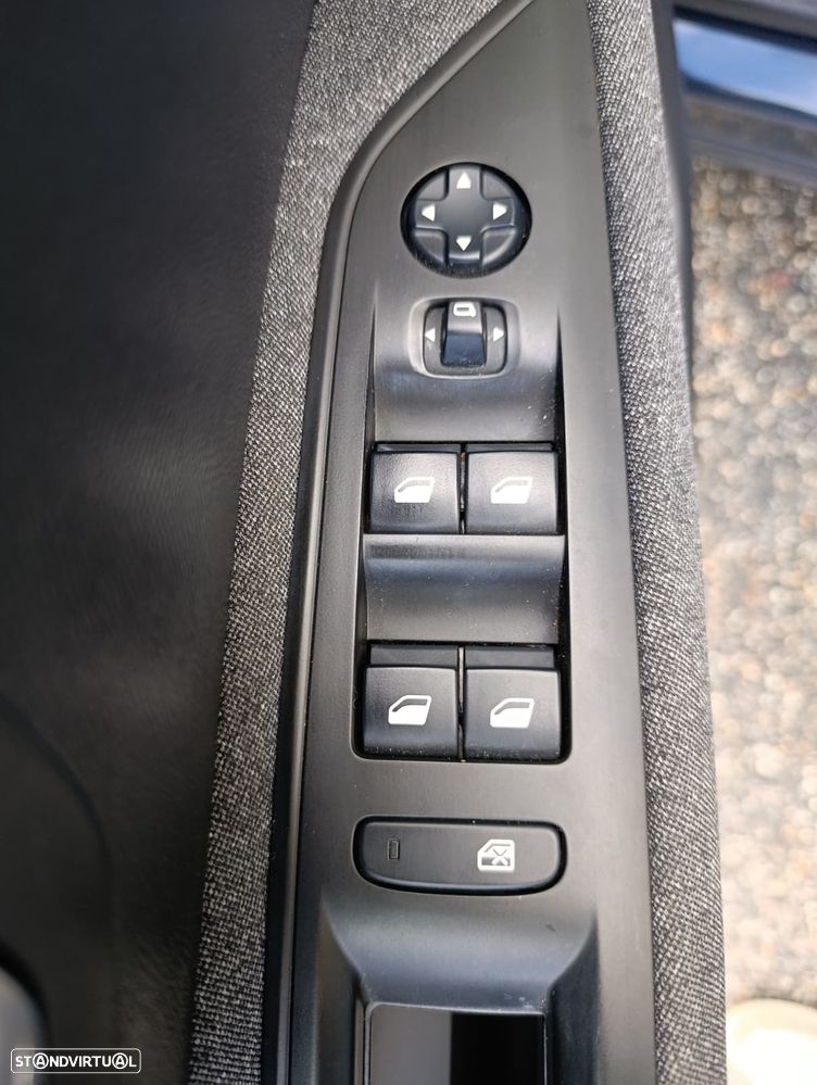 Peugeot 3008 1.6 BlueHDi Allure - 18