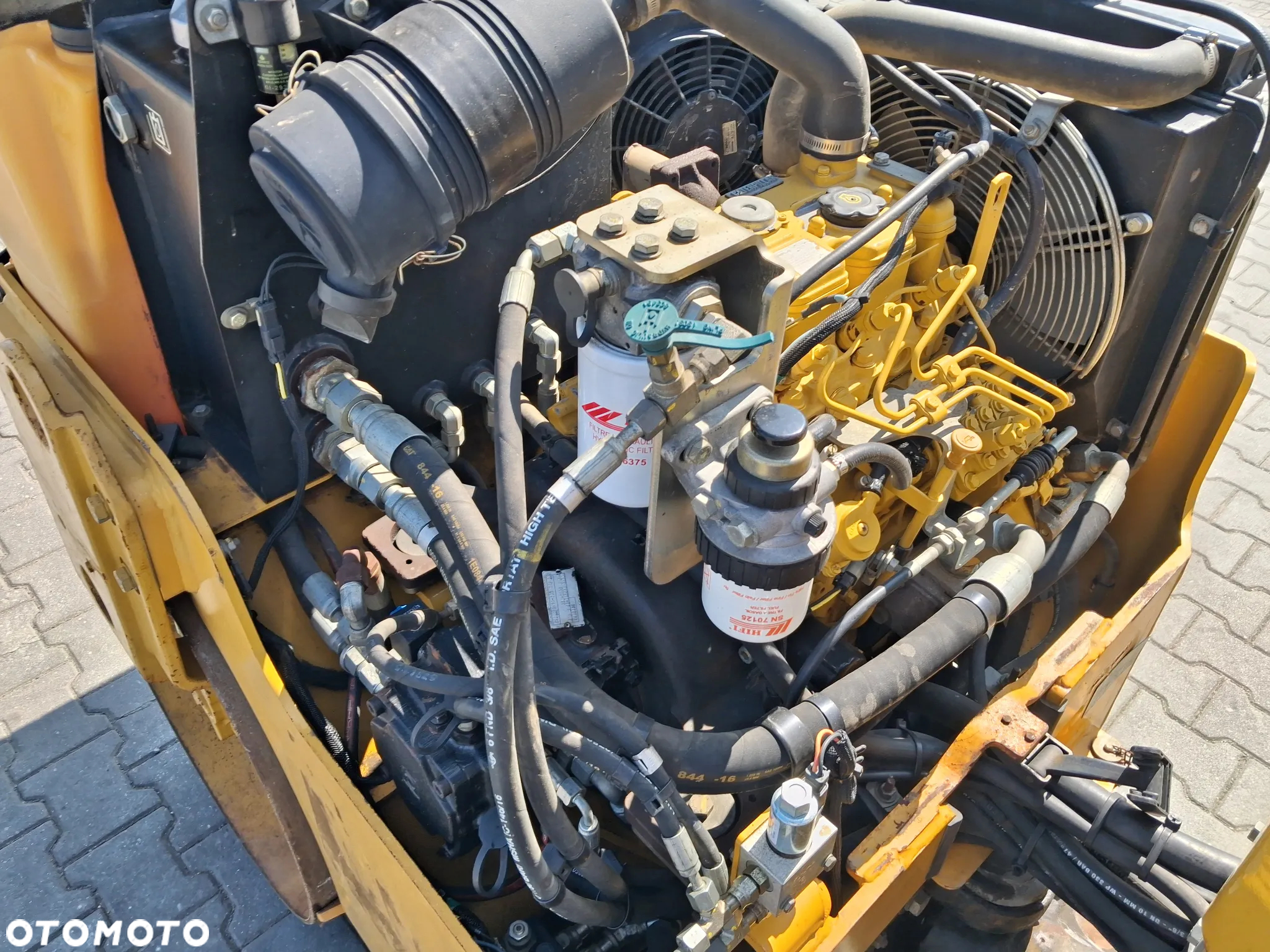 Caterpillar CB 22 - 8