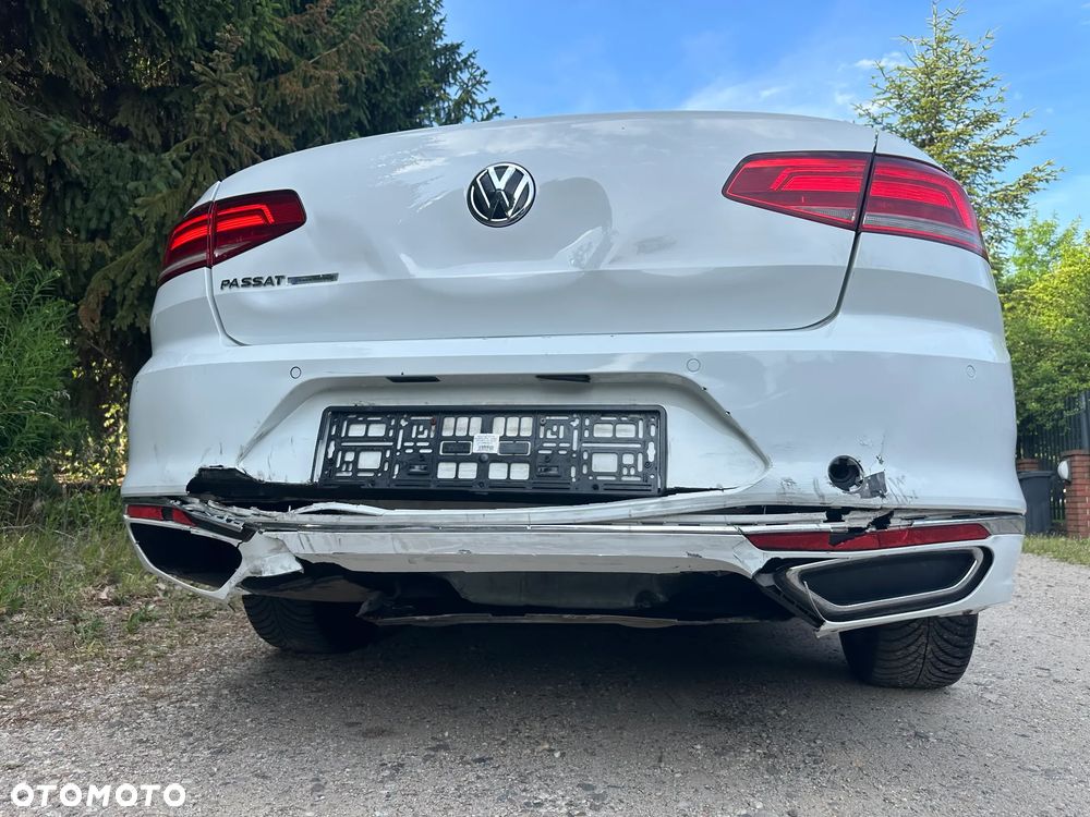 Volkswagen Passat 2.0 TDI SCR Trendline DSG - 17