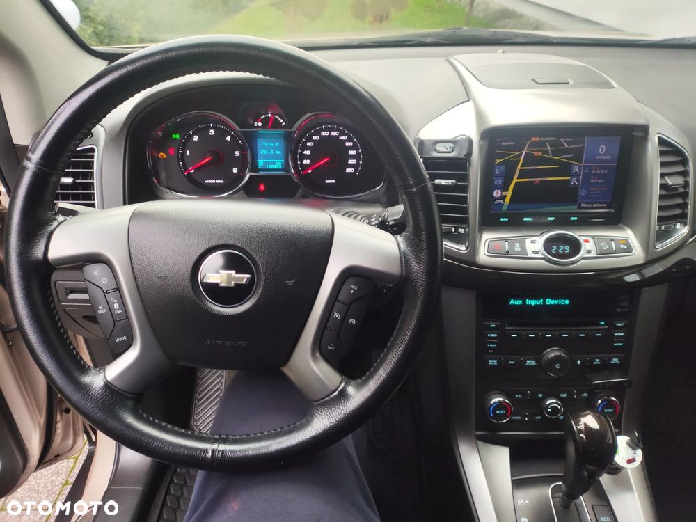 Chevrolet Captiva 2.2 D LTZ - 23
