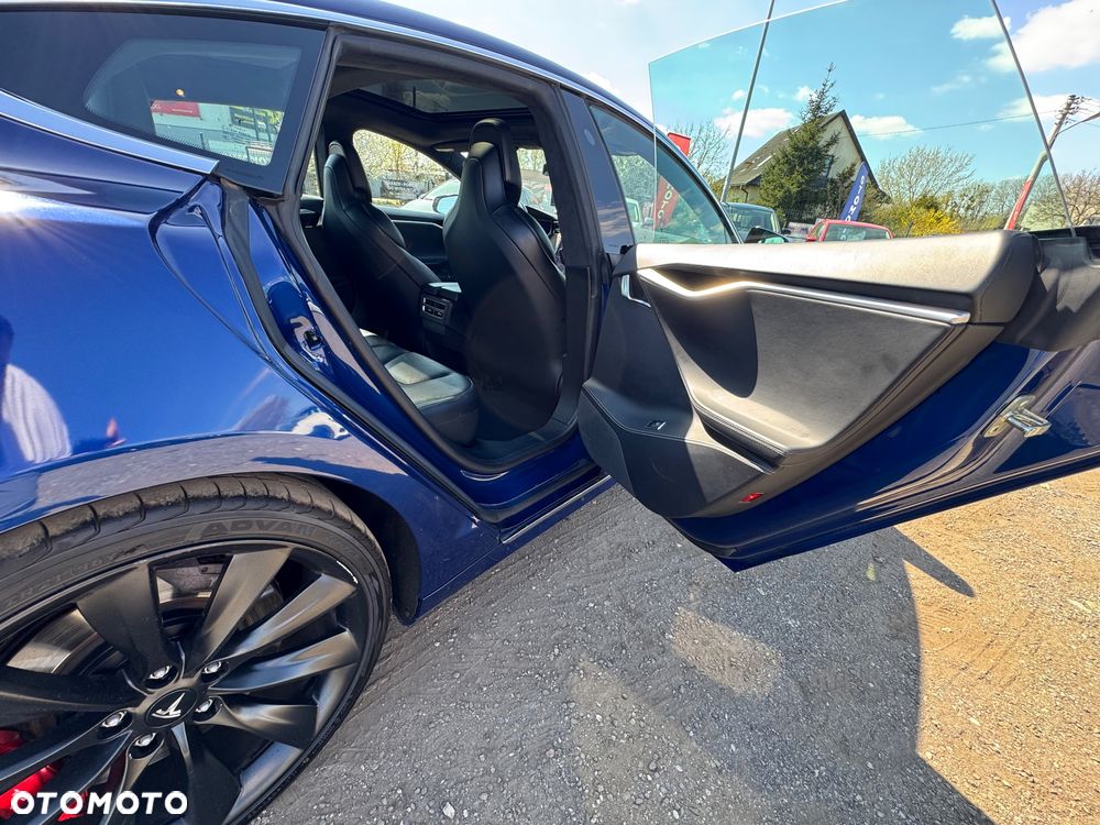 Tesla Model S 90 D Performance - 22