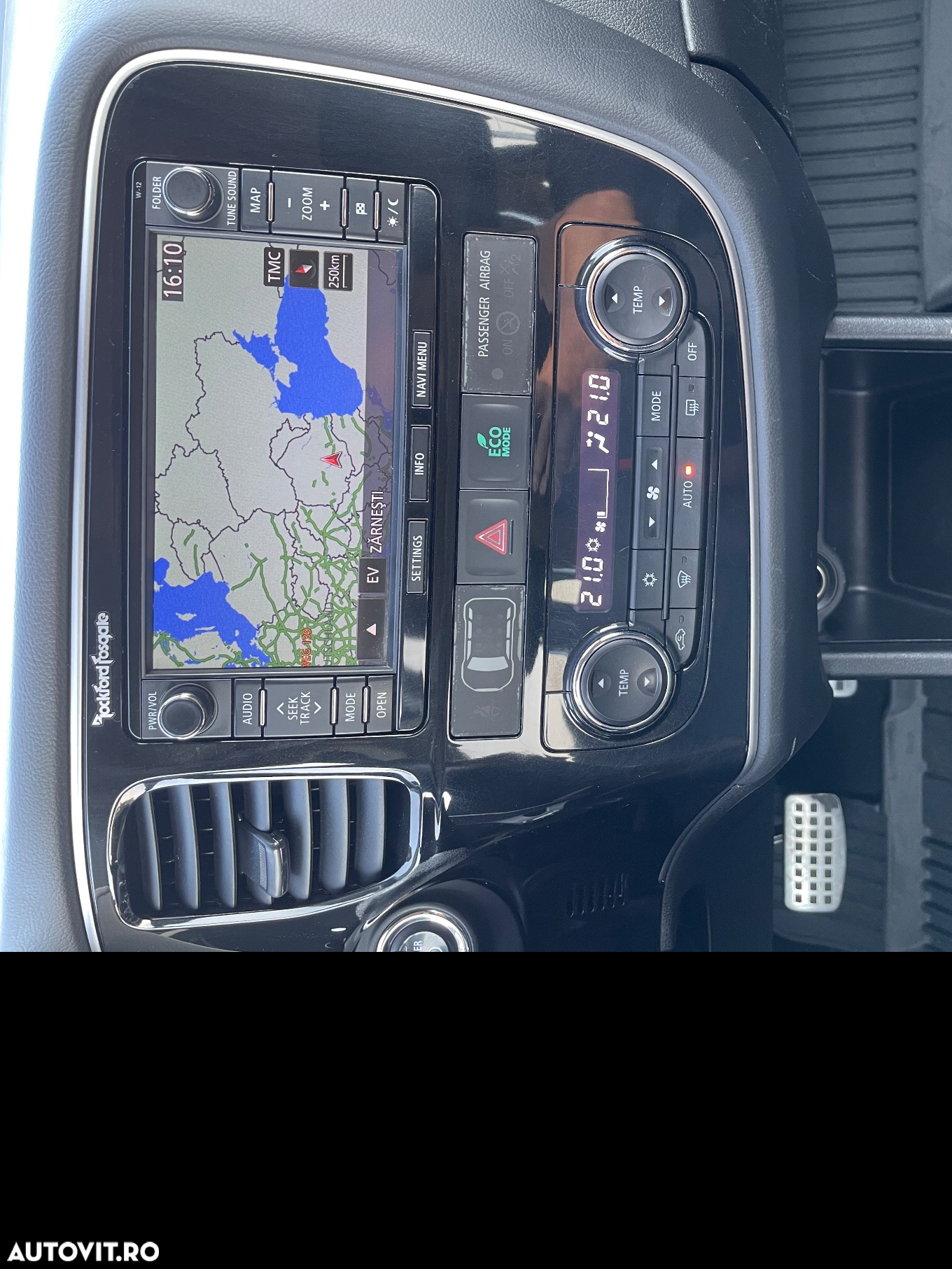 Mitsubishi Outlander 2.0 4WD Plug-In Hybrid - 19