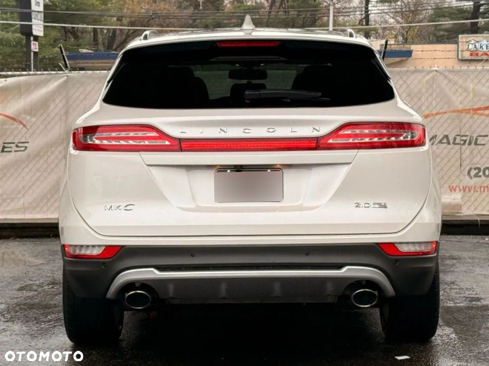 Lincoln MKC - 8