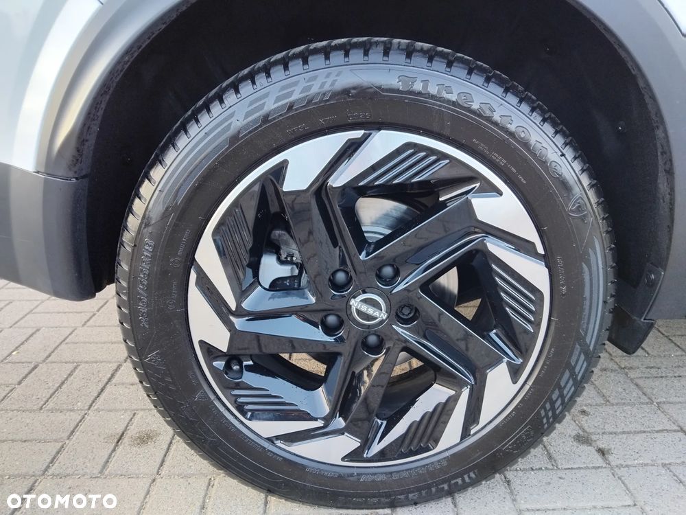 Nissan Qashqai 1.3 DIG-T mHEV N-Connecta Xtronic - 27