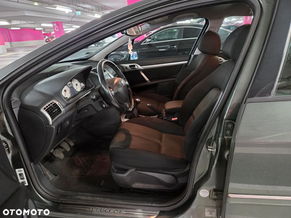 Peugeot 407 - 9