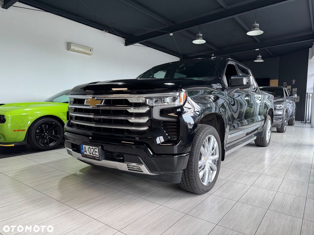 Chevrolet Silverado - 28