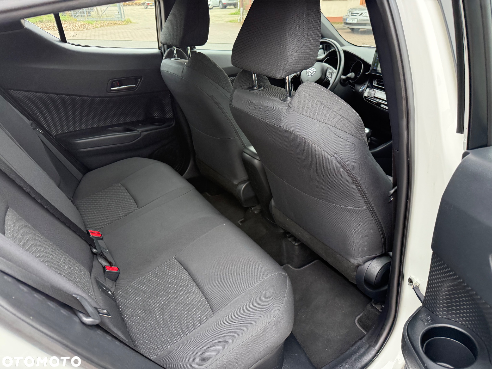 Toyota C-HR 1.8 Hybrid GPF Comfort - 12