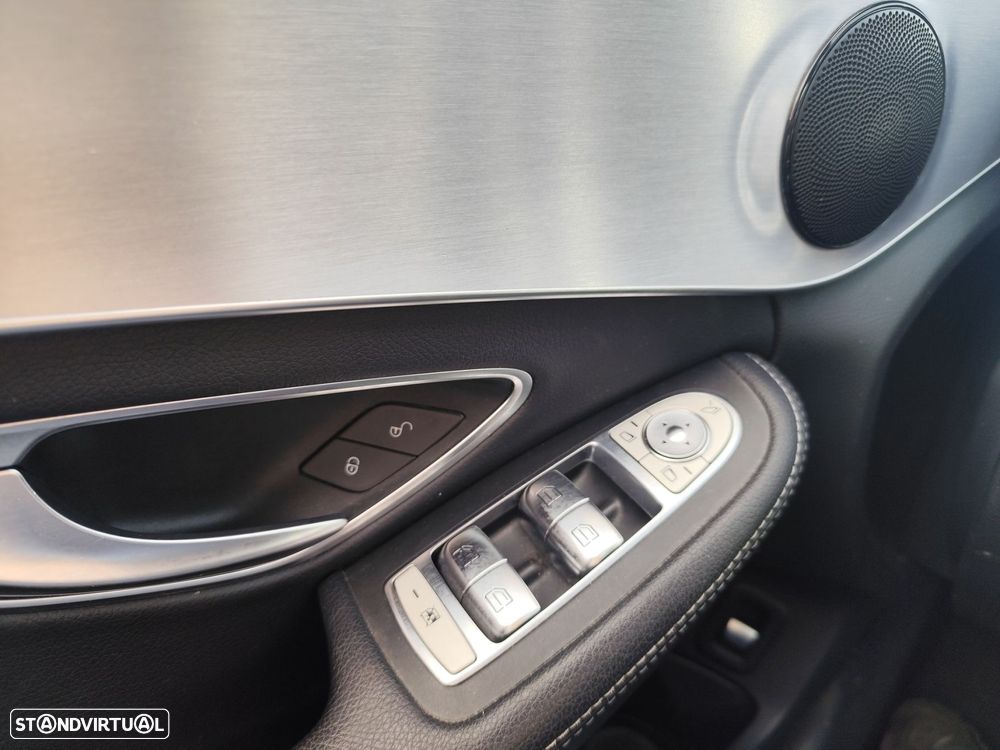 Mercedes-Benz C 300 h AMG Line - 18