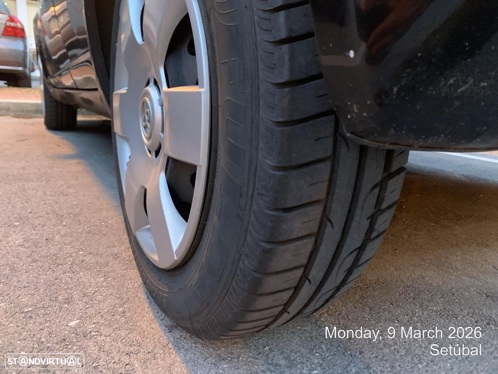 Toyota Yaris 1.0 Sol - 15