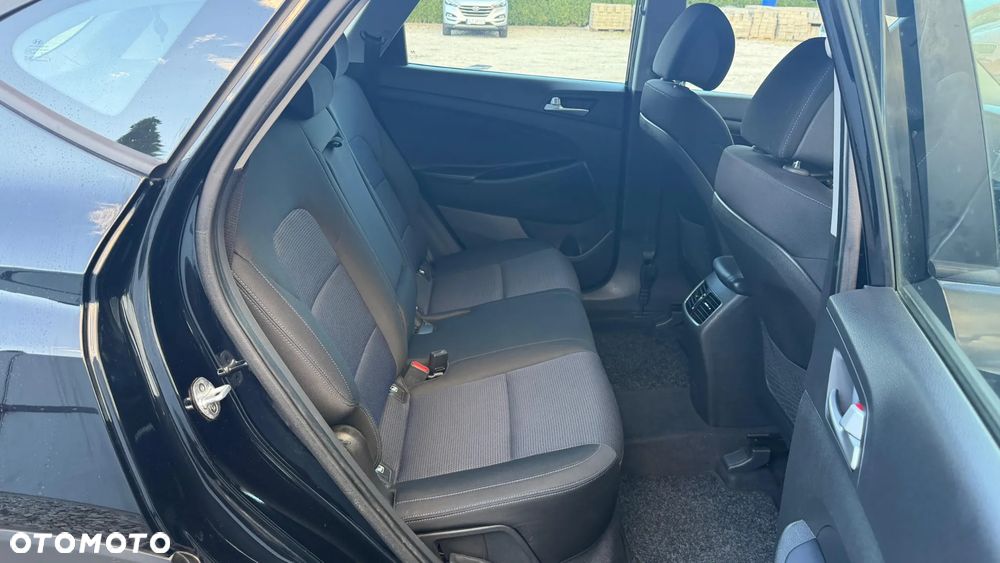 Hyundai Tucson 1.6 GDI BlueDrive Design 2WD - 32