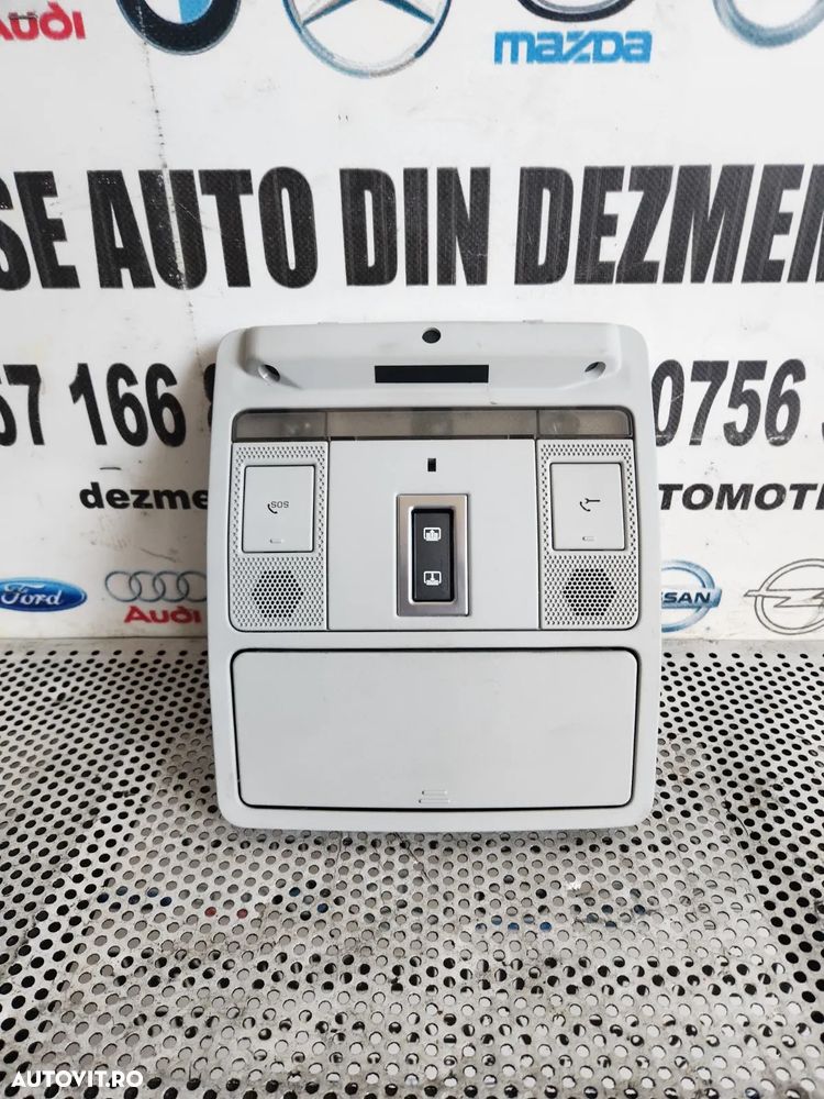 Plafoniera Suport Ochelari Range Rover Evoque L538 Volan Stanga An 2012-2013-2014-2015-2016-2017-2018-2019 Dezmembrez Range Rover Evoque Facelift An 2015-2016-2017-2018-2019 2.0 D Automat 4x4 Volan Stanga - Dezmembrari Arad - 2
