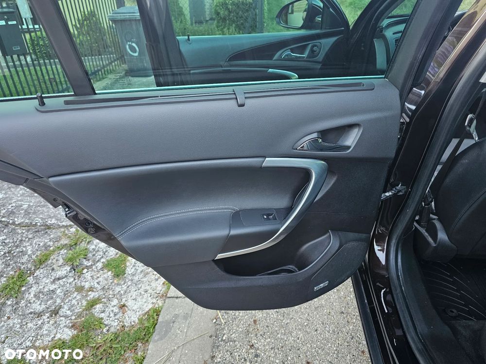 Opel Insignia 2.0 SIDI Turbo 4x4 Sport - 6
