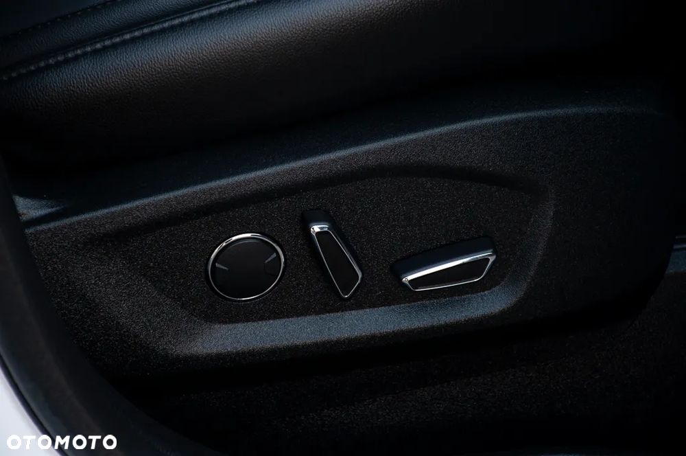 Ford Edge 2.0 TDCi 4x4 Titanium - 38