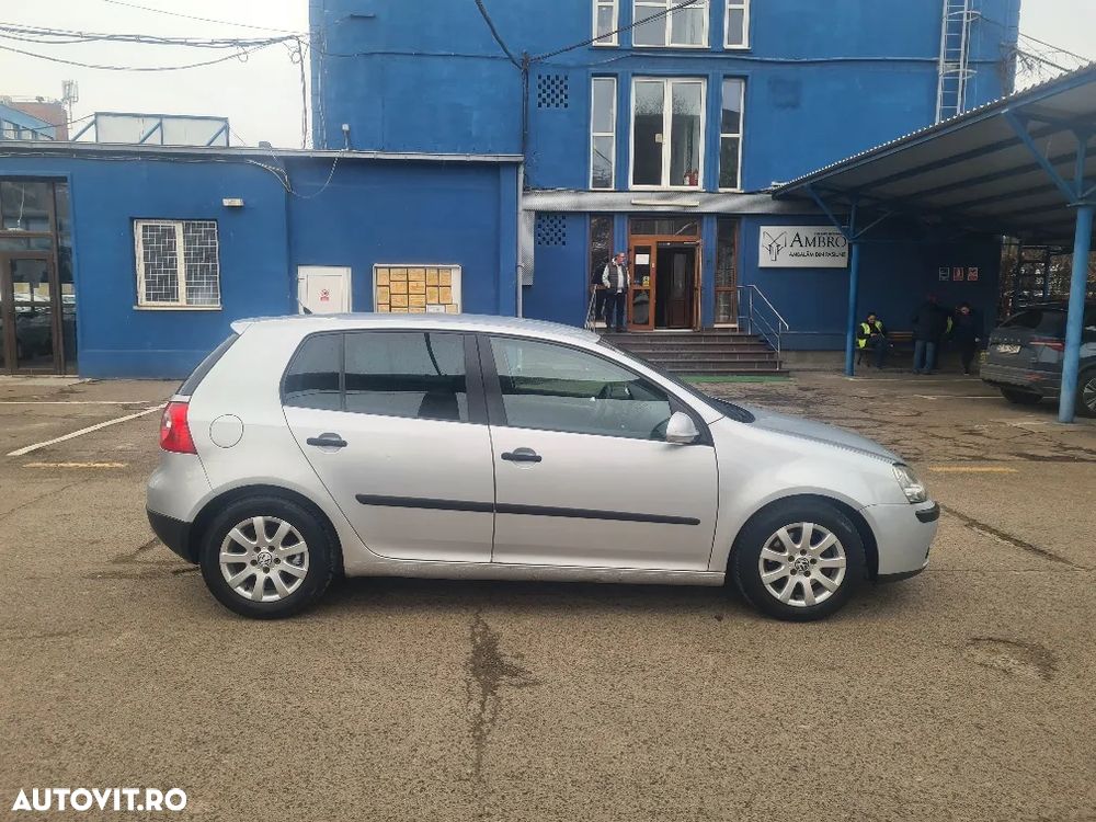 Volkswagen Golf 2.0 TDI Comfortline DSG - 6