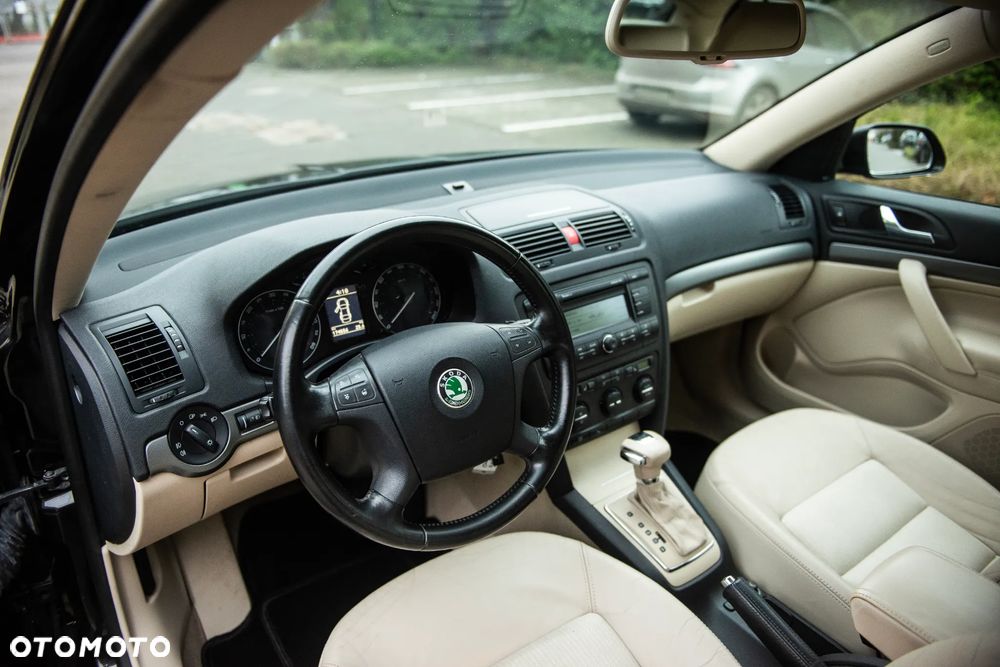 Skoda Octavia 1.9 TDI DSG Elegance - 16