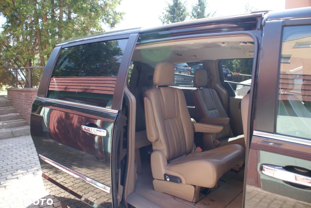 Chrysler Town & Country 3.6 Touring - 28