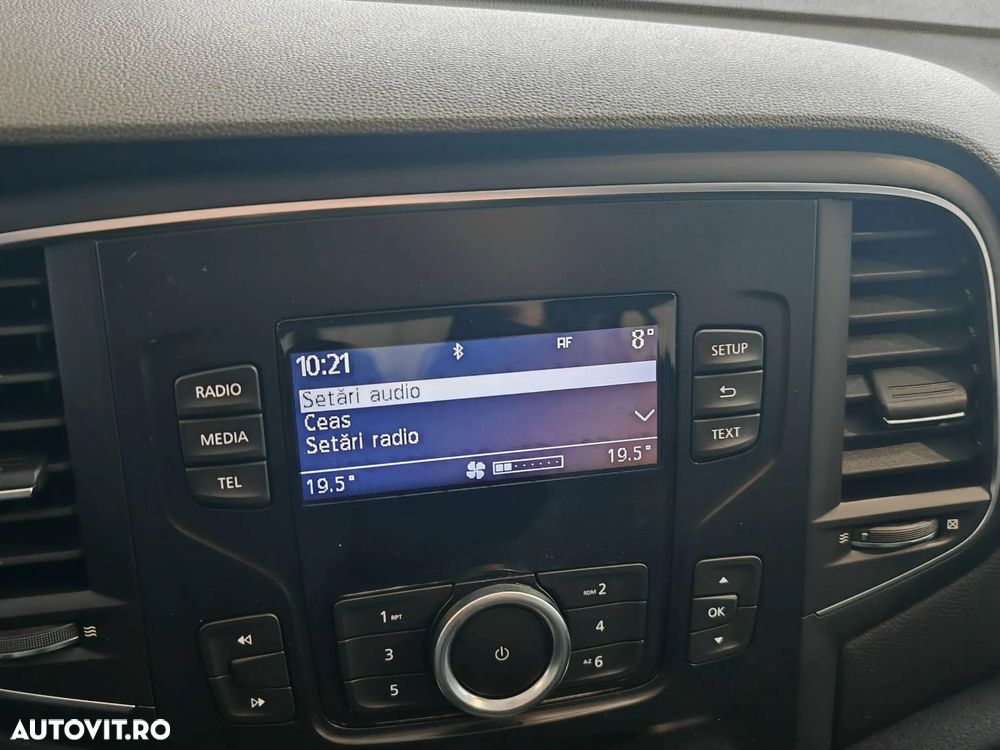 Renault Megane TCE 140 EDC Techno - 27