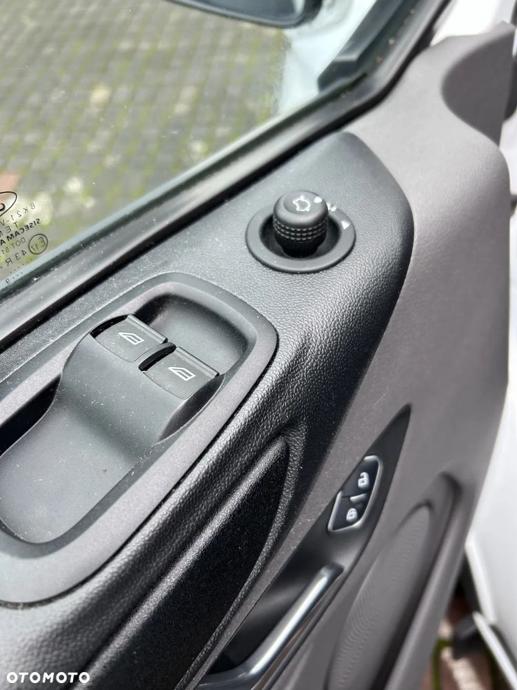 Ford TRANSIT CUSTOM - 5