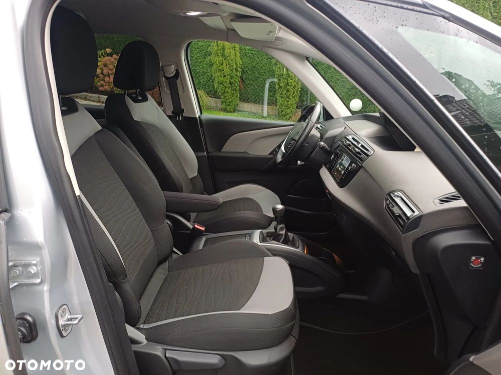 Citroën C4 Picasso - 10