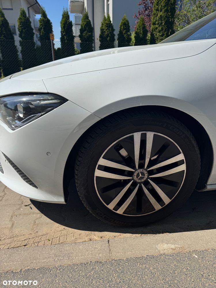 Mercedes-Benz CLA 200 7G-DCT - 5