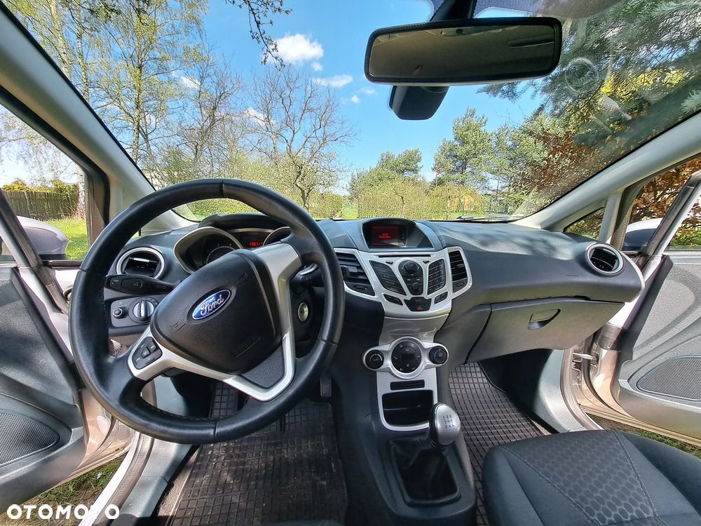 Ford Fiesta 1.25 Ambiente EU5 - 9