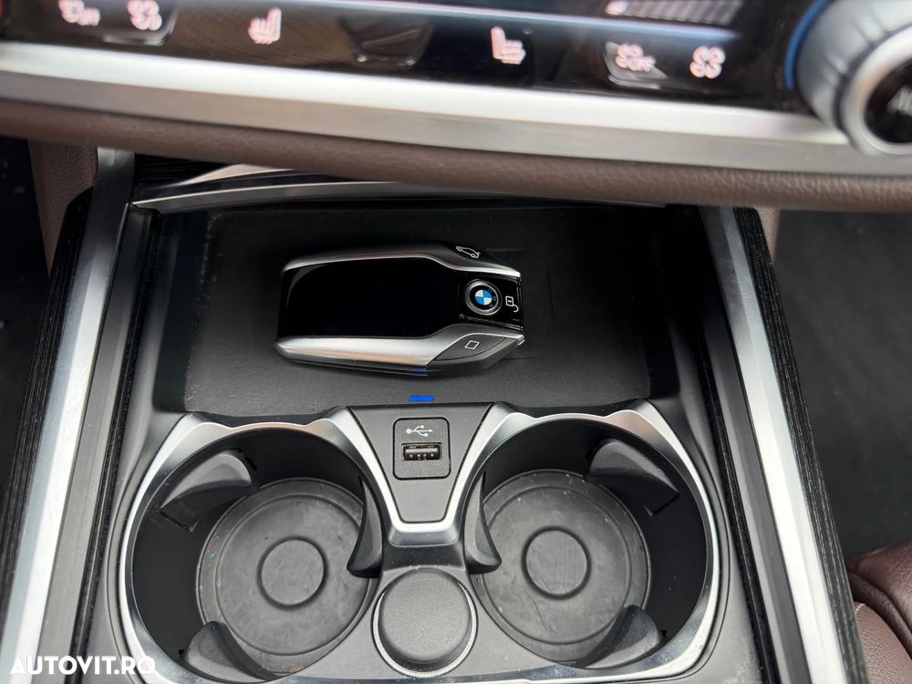 BMW Seria 7 745e - 8