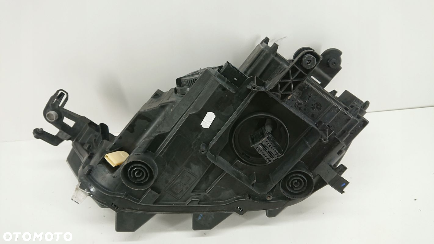 VW T-roc 2GA LED lampa prawa przednia - 9
