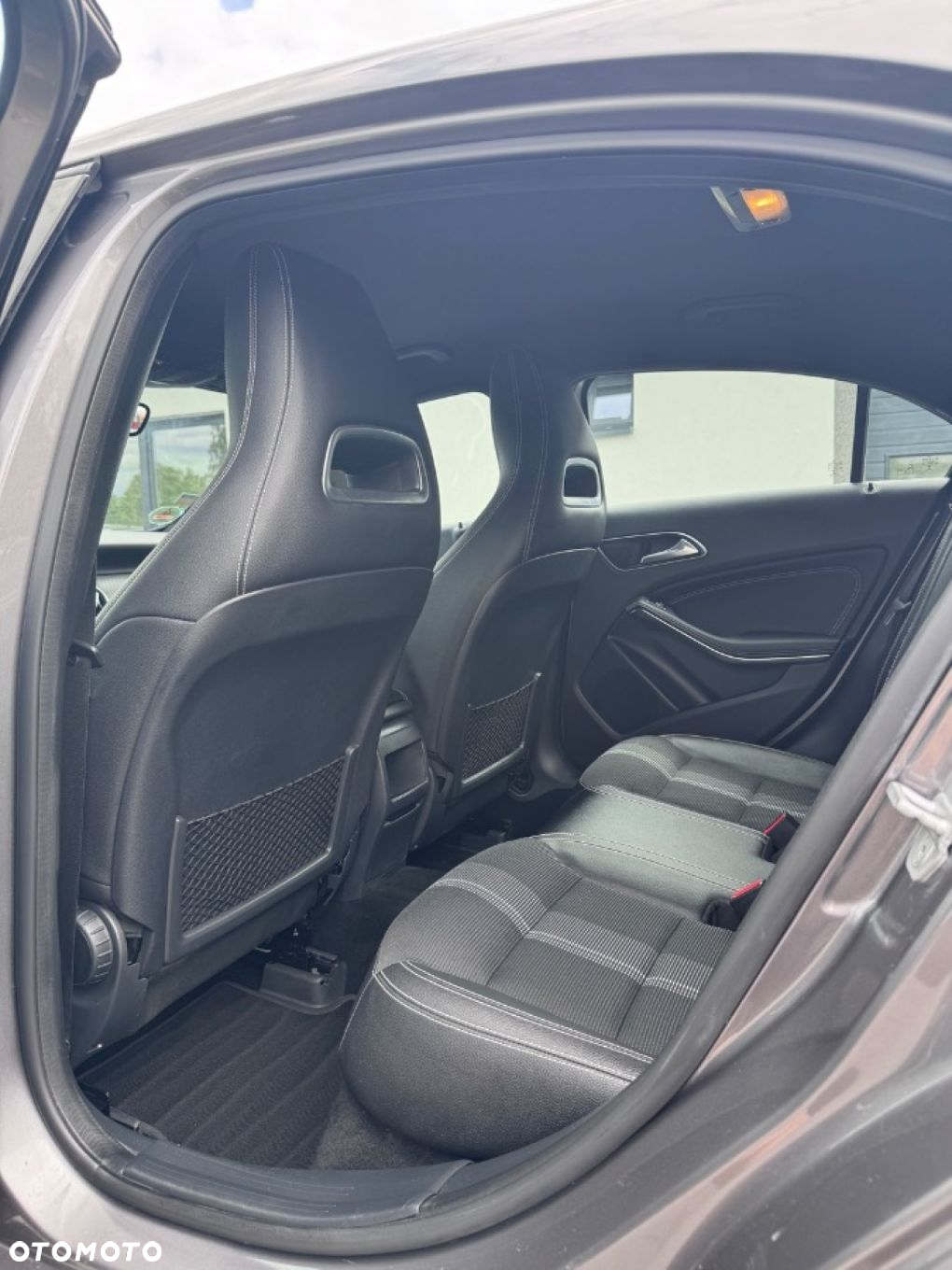 Mercedes-Benz Klasa A 180 CDI 7G-DCT AMG Line - 33