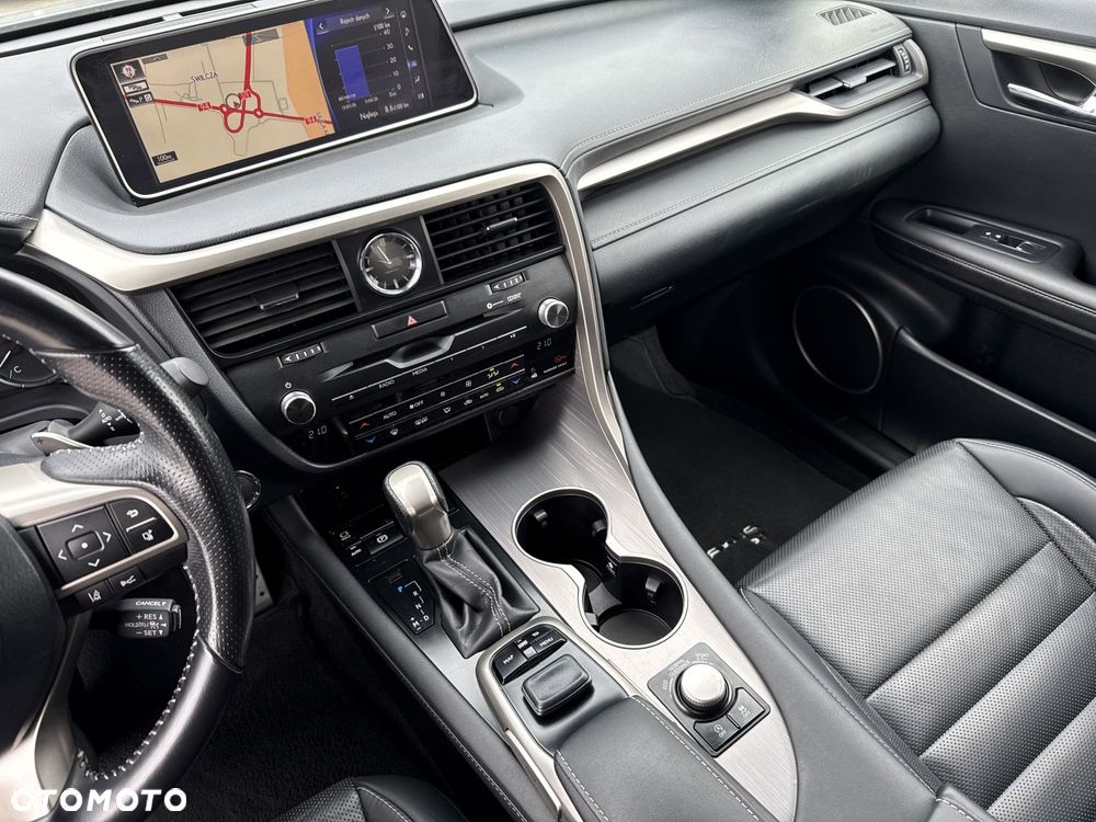 Lexus RX 200t / 300 F Sport - 25