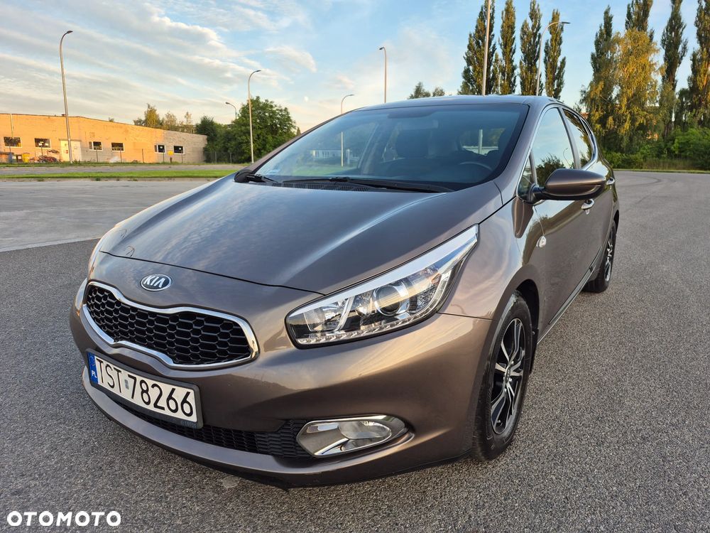 Kia Ceed 1.6 GDI L Business Line - 1