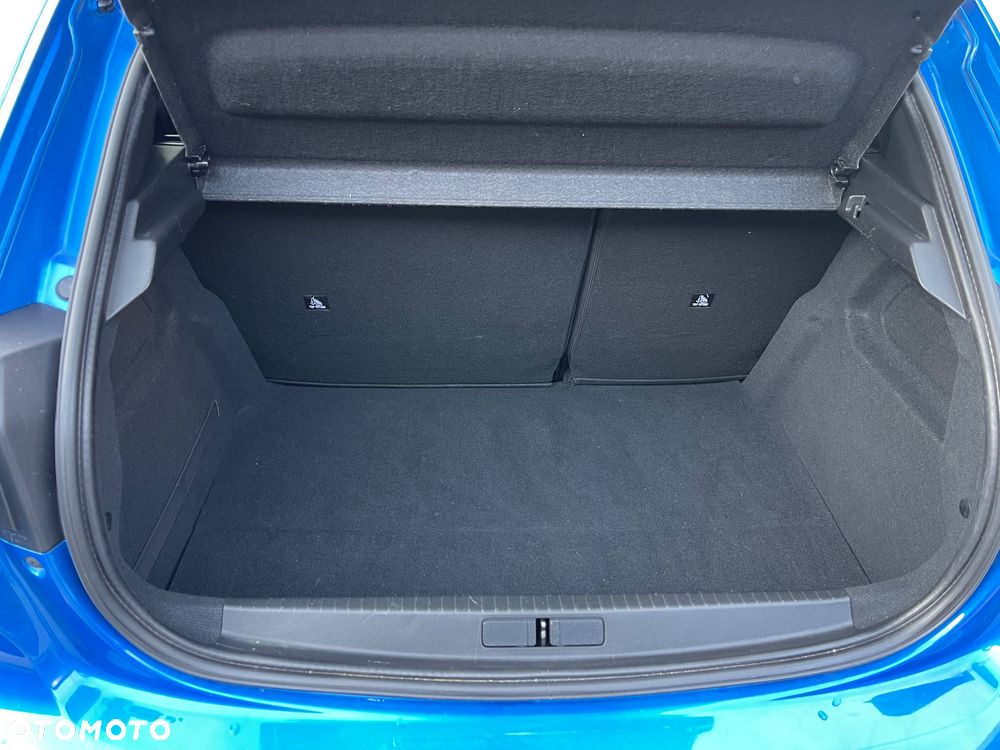 Peugeot 208 - 31